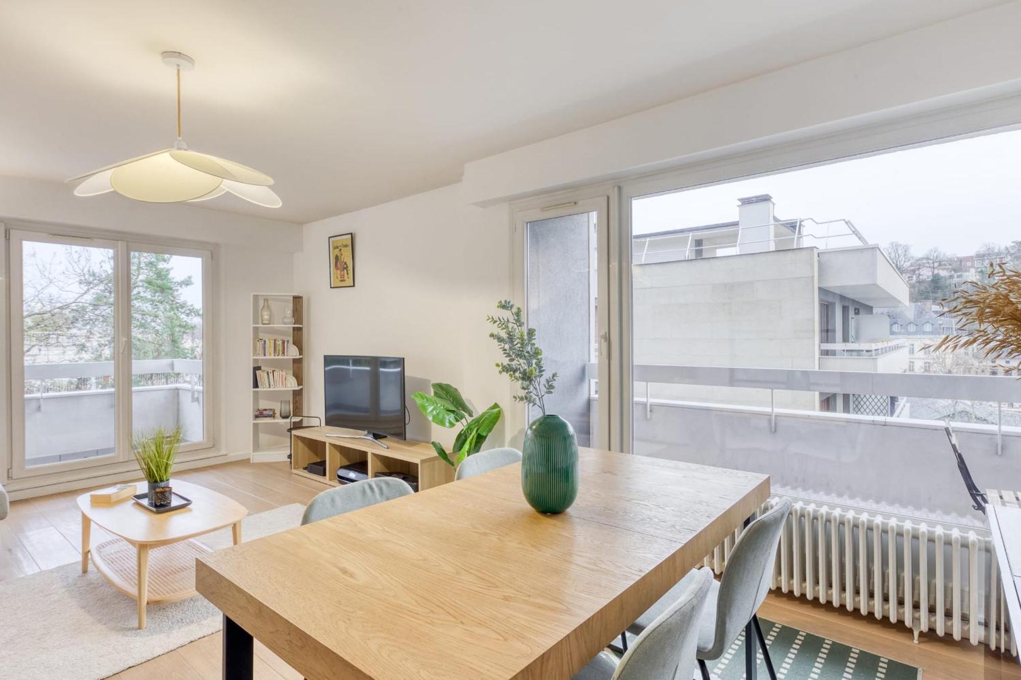 Grand Appartement Spacieux - Proche Paris Севр Экстерьер фото