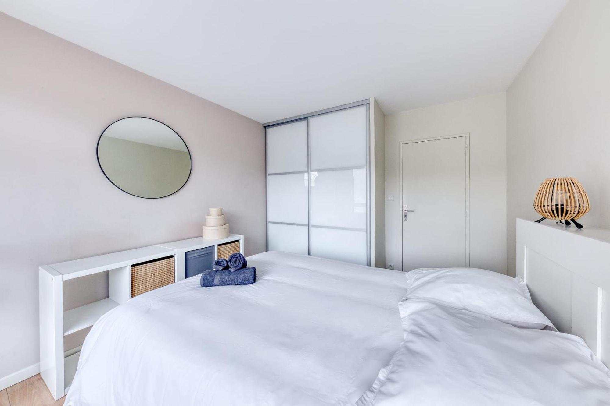 Grand Appartement Spacieux - Proche Paris Севр Экстерьер фото